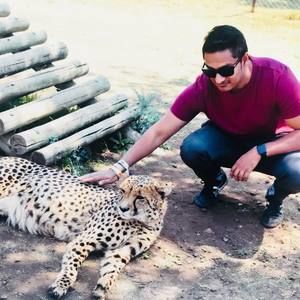 Meet your Posher, Nikhil